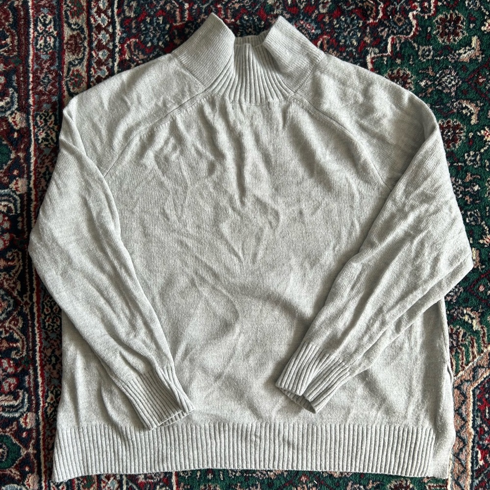Banana Republic Light Gray Turtleneck Sweater